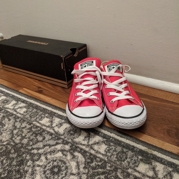 bright red converse